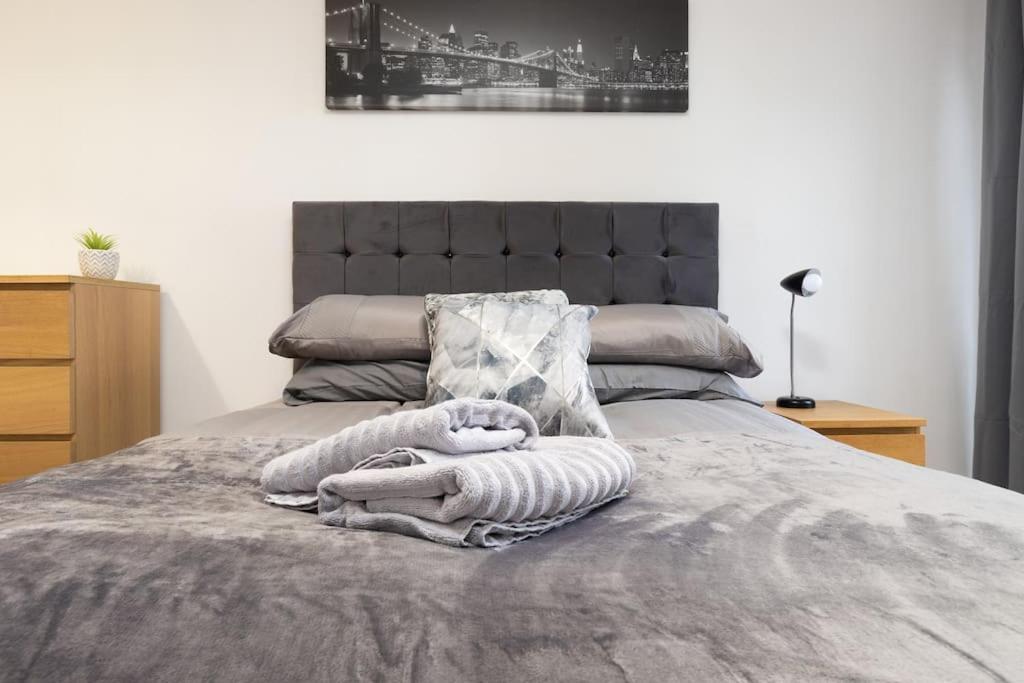 Exquisite Stays, Modern In City Centre