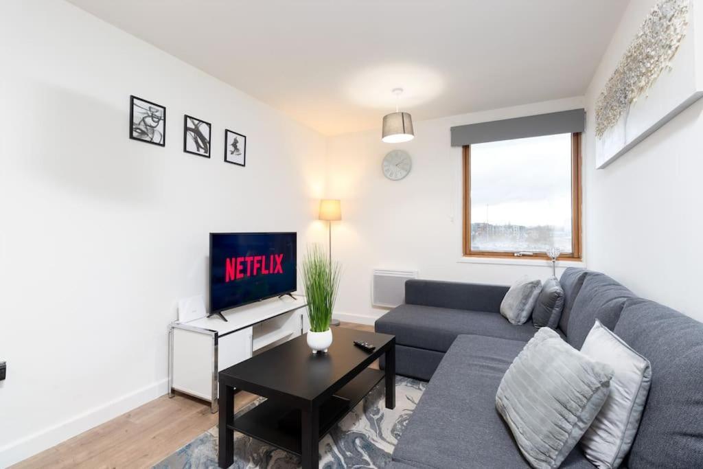 Exquisite Stays, Modern In City Centre